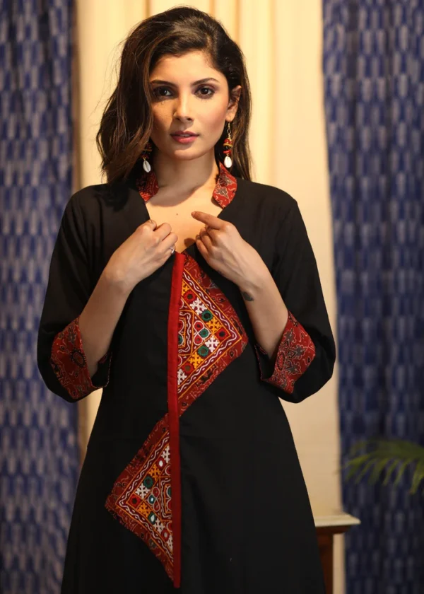A-LINE BLACK HANDLOOM COTTON KURTI WITH HANDMADE KUTCH MIRROR WORK AND AJRAKH
